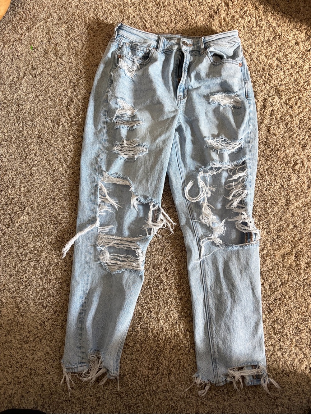 American Eagle Outfitters Light Blue Ripped Mom Jeans